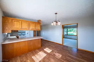 190 Maze Rd, Belpre, OH 45714 - Photo 12