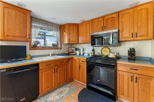 115 Spruce Dr NW, North Canton, OH 44720 - Photo 16