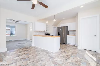 316 Henry Avenue, Steubenville, OH 43952 - Photo 2