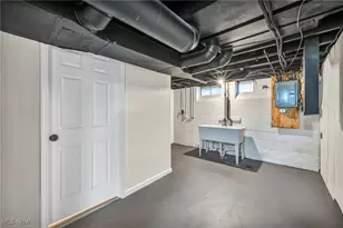 1881 W Pleasant Valley Rd, Loveland, OH 44134 - Photo 34