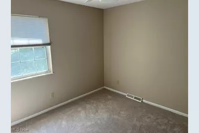 23155 Wainwright Terrace, Olmsted Falls, OH 44138 - Photo 8