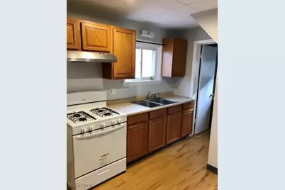 152 & 158 W 5th Street, Salem, OH 44460 - Photo 6