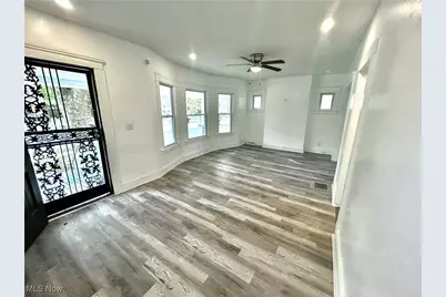 10009 Parmelee Avenue, Loveland, OH 44108 - Photo 2