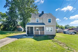 447 Mistletoe Ave, Youngstown, OH 44511 - Photo 2