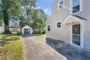 447 Mistletoe Ave, Youngstown, OH 44511 - Photo 4