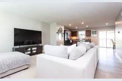 7762 Chesterfield Drive, Chippewa Lake, OH 44215 - Photo 6