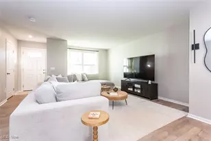 7762 Chesterfield Dr, Chippewa Lake, OH 44215 - Photo 8