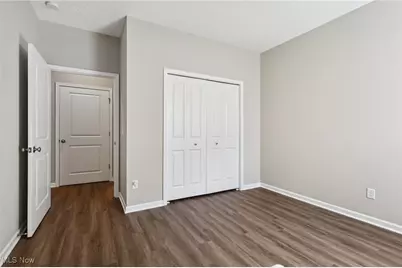 215 Silver Spring Circle, Elyria, OH 44035 - Photo 18