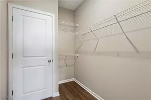 215 Silver Spg Cir, Elyria, OH 44035 - Photo 14