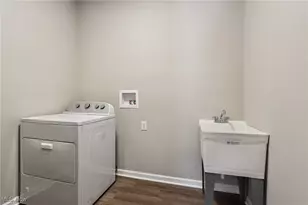 215 Silver Spg Cir, Elyria, OH 44035 - Photo 20