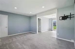 4154 Belle Ave, Sheffield Lake, OH 44054 - Photo 10