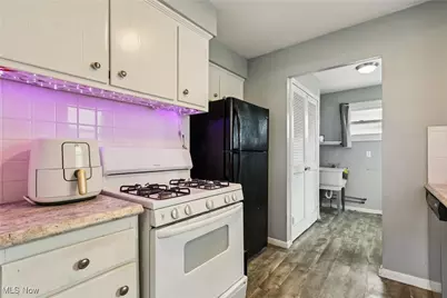 4154 Belle Avenue, Sheffield Lake, OH 44054 - Photo 14