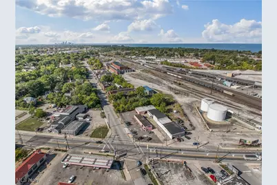 626 E 152nd Street, Loveland, OH 44110 - Photo 16