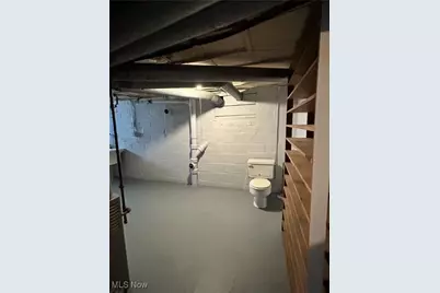 517 Oak Knoll Avenue SE, Warren, OH 44483 - Photo 28