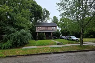 888 Peckham St, Akron, OH 44320 - Photo 2