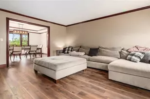 1736 Forest Hills Cir, Zanesville, OH 43701 - Photo 4