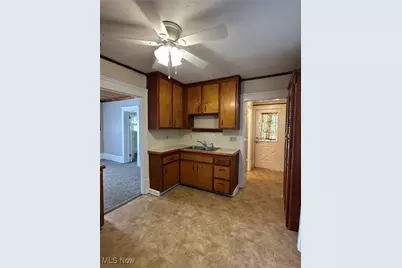 2134 7th Street SW, Akron, OH 44314 - Photo 8