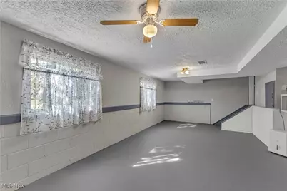 4283 Holl Avenue, Sheffield Lake, OH 44054 - Photo 18