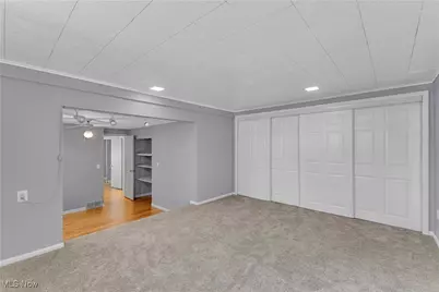 4283 Holl Avenue, Sheffield Lake, OH 44054 - Photo 26