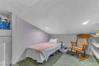 4283 Holl Avenue, Sheffield Lake, OH 44054 - Photo 28