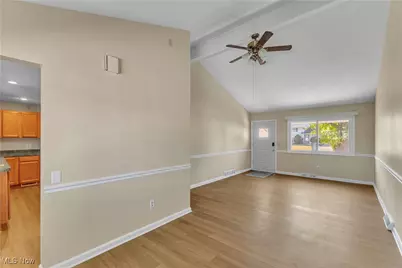 4283 Holl Avenue, Sheffield Lake, OH 44054 - Photo 10