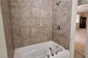 26736 Rue Saint Anne Ct, Warrensville Heights, OH 44128 - Photo 18