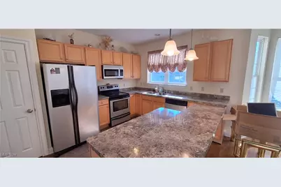 26736 Rue Saint Anne Court, Warrensville Heights, OH 44128 - Photo 6