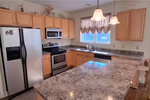 26736 Rue Saint Anne Ct, Warrensville Heights, OH 44128 - Photo 6