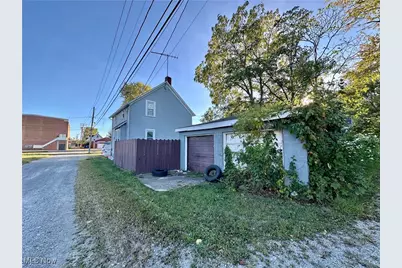 112 W 25th Street, Lorain, OH 44052 - Photo 10
