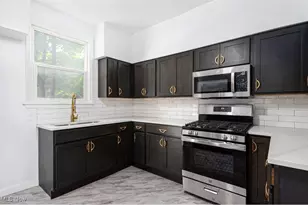 1229 Melbourne Rd, East Cleveland, OH 44112 - Photo 4