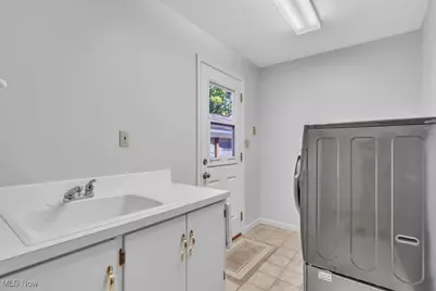 233 Marion Avenue, Akron, OH 44312 - Photo 14