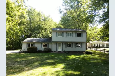 37818 Lake Shore Boulevard, Eastlake, OH 44095 - Photo 2