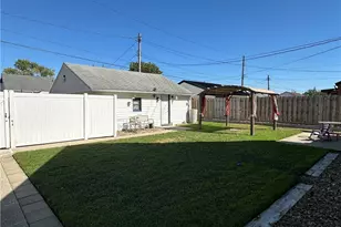 7108 Brookside Dr, Loveland, OH 44144 - Photo 4