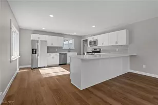 1043 Krumroy Rd, Akron, OH 44306 - Photo 8