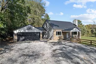 1043 Krumroy Rd, Akron, OH 44306 - Photo 2