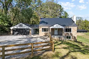 1043 Krumroy Rd, Akron, OH 44306 - Photo 1