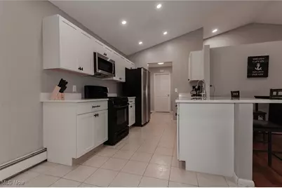 321 Parkway Boulevard, Madison, OH 44057 - Photo 6