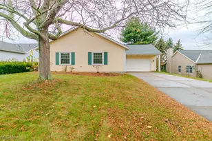321 Parkway Blvd, Madison, OH 44057 - Photo 2