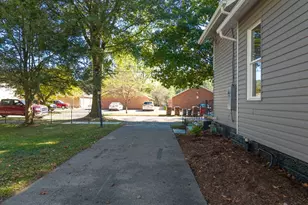 303-1/2 Ingleside Ave, Marietta, OH 45750 - Photo 16