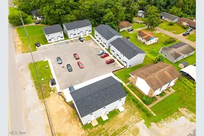 2811 Washington Boulevard, Belpre, OH 45714 - Photo 1