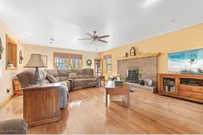 853 Fairway Drive, Alliance, OH 44601 - Photo 12