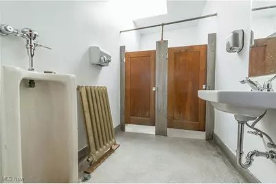 2082 W 65th, Loveland, OH 44102 - Photo 32