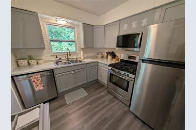 1494 Hilton Drive, Akron, OH 44313 - Photo 12