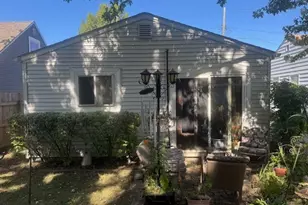 13501 Astor Ave, Loveland, OH 44135 - Photo 4