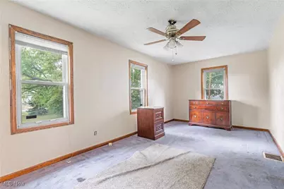 1821 Wallace Avenue NE, Canton, OH 44705 - Photo 12