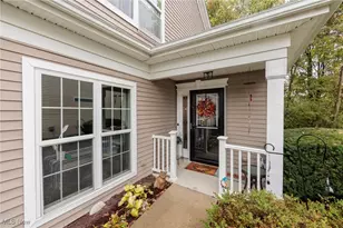 5277 Spruce Pointe Ln, Brunswick, OH 44212 - Photo 4