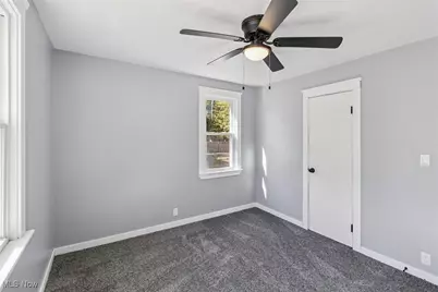 317 E 44th Street, Lorain, OH 44052 - Photo 12