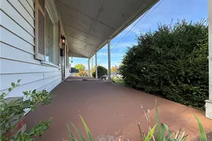 112 Parshall Ave, St Clairsville, OH 43950 - Photo 2