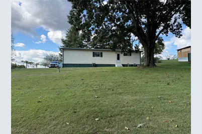 1952 Dunn Road, East Liverpool, OH 43920 - Photo 4