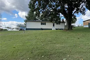 1952 Dunn Rd, East Liverpool, OH 43920 - Photo 4